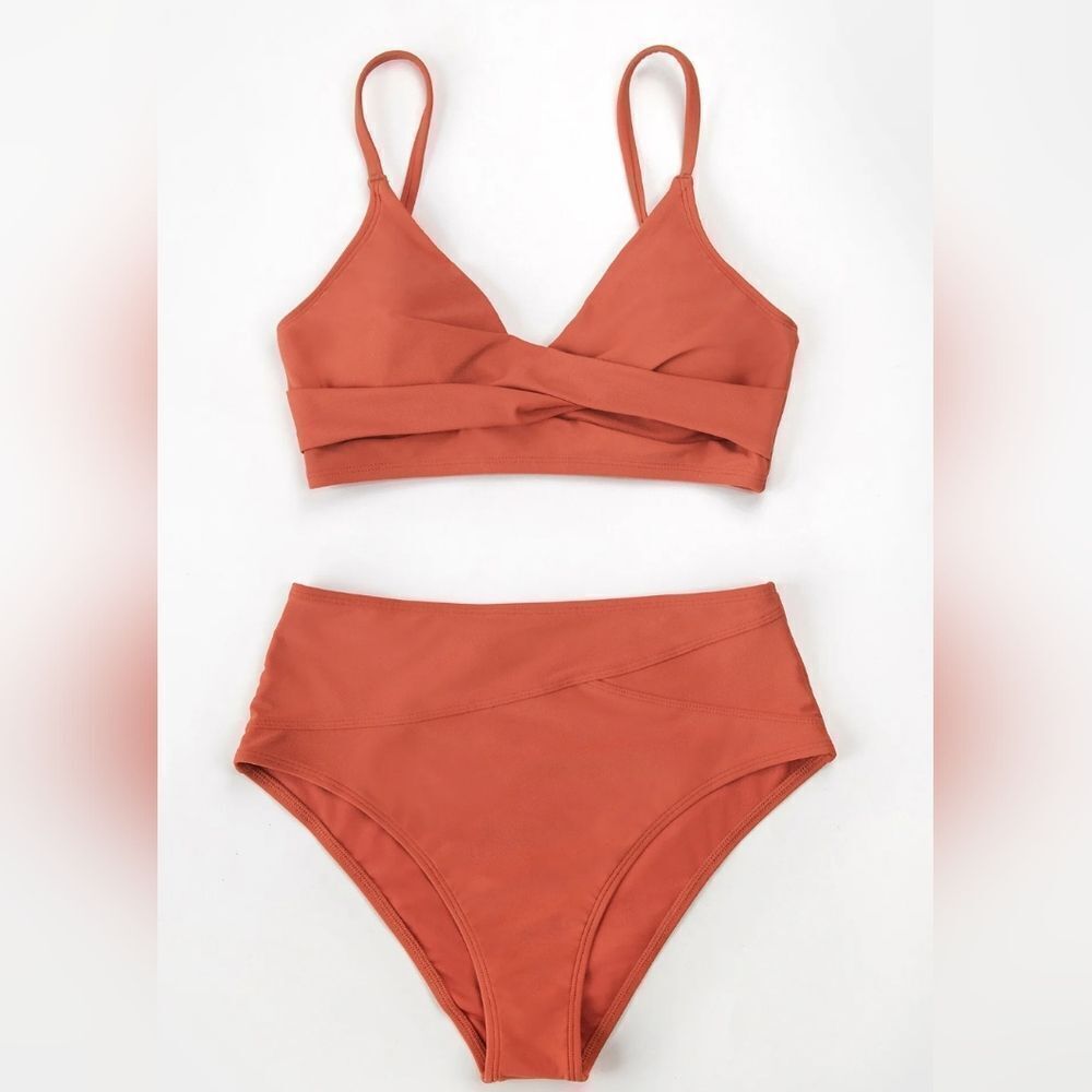 Cupshe twist bikini top with high waisted bottoms various sizes